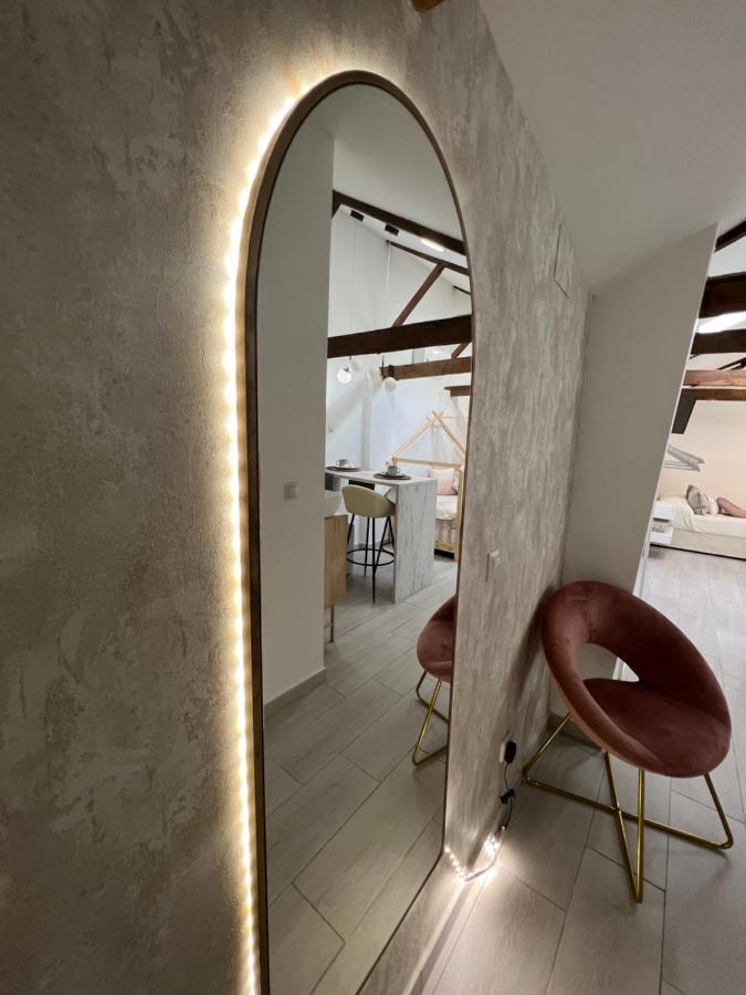 Apartment Chic Star *
